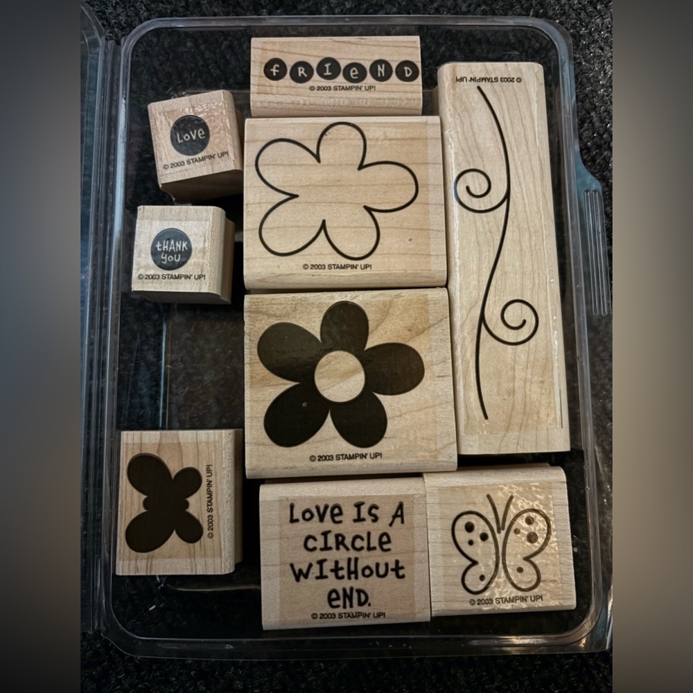 Stampin' Up! Wooden Stamp Set - Love is a circle